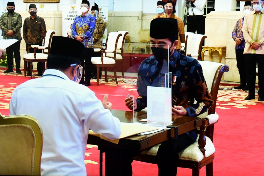 Presiden Jokowi dan Wapres Serahkan Zakat Sekaligus Luncurkan Gerakan Cinta Zakat
